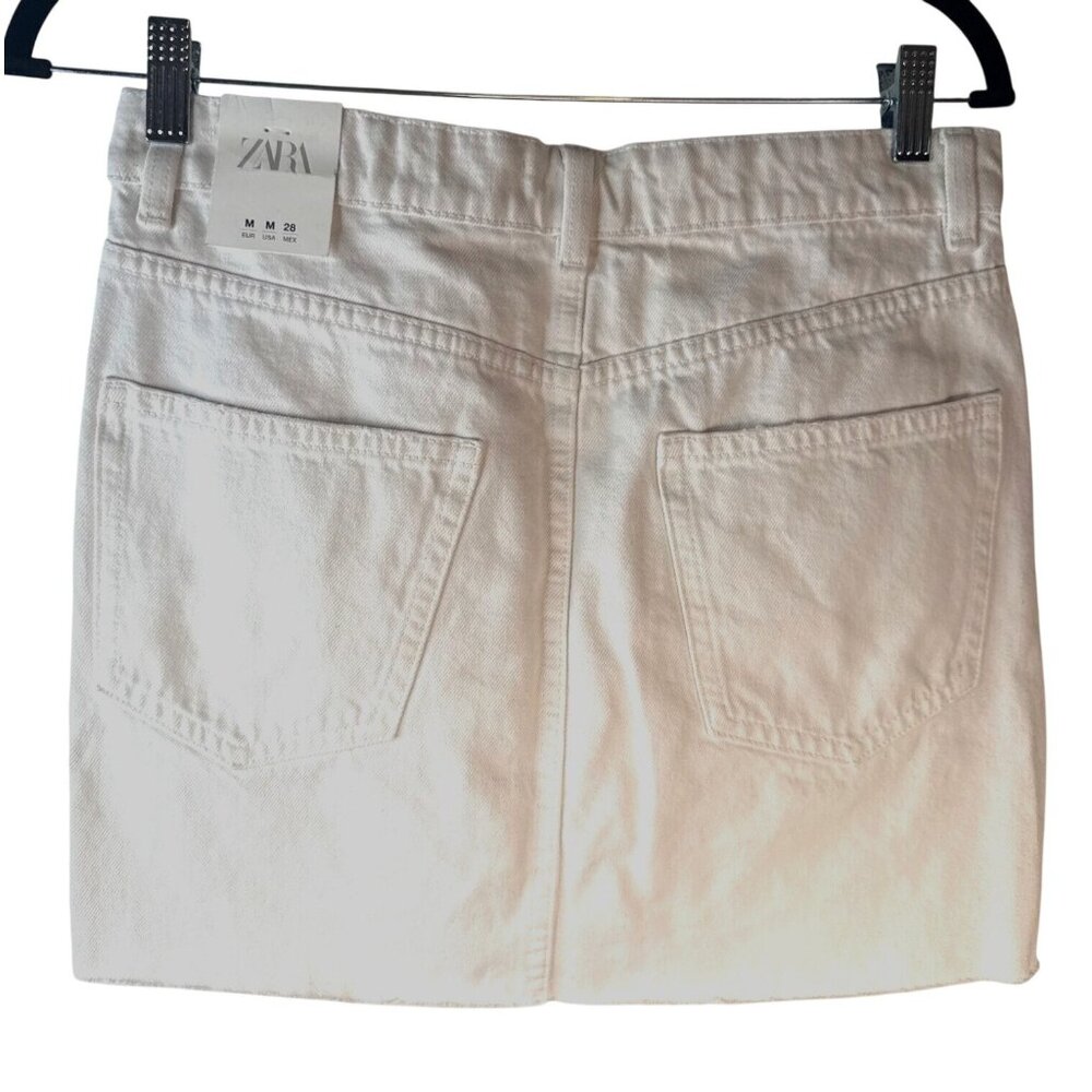 New ZARA White Medium Distressed Denim Mini Skirt Frayed Hem Casual Style - Picture 2 of 12
